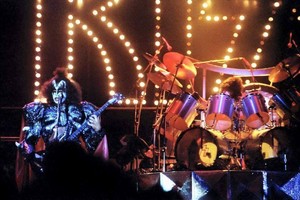  Ciuman ~London, England...September 9, 1980 (Unmasked World Tour)