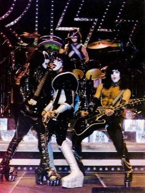  키스 ~Los Angeles, California...August 28, 1977 (Love Gun Tour)
