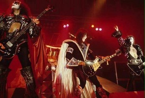  Kiss ~Paris, France...September 27, 1980 (Unmasked World Tour)