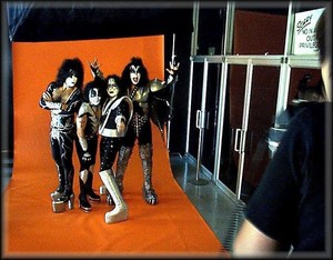  KISS ~Vancouver, Canada...September 29-30, 1989 / BTS Thirteen Years Later (Airdate October 30)