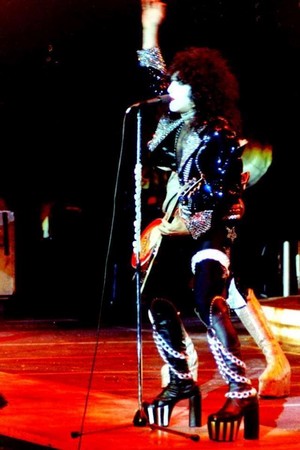  Paul ~Los Angeles, California...August 28, 1977 (Love Gun Tour)