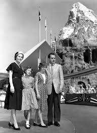  Richard Nixon And His Family Visiting Disneyland
