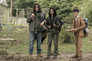 1x02 ~ The Blaze of Gory ~ Hope, Elton and Silas
