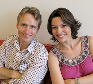 Alana de la Garza and Linus Roache