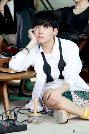  BTS BE CONCEPT تصویر SKETCH | J-HOPE