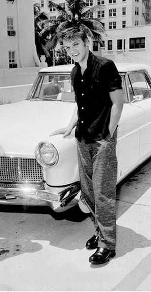  Elvis' Brand New White 50s Cadillac