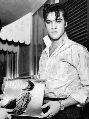 Elvis  🌹
