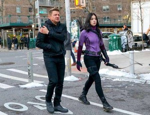  Hailee Steinfeld and Jeremy Renner on the set of ‘Hawkeye’ (December 8, 2020)