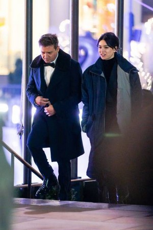  Jeremy Renner and Hailee Steinfeld on the set of Hawkeye || New York || December 9, 2020