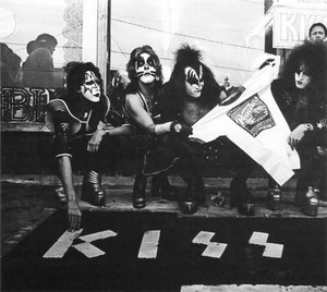  吻乐队（Kiss） ~Atlanta, Georgia...December 5, 1975 (Peaches Records)