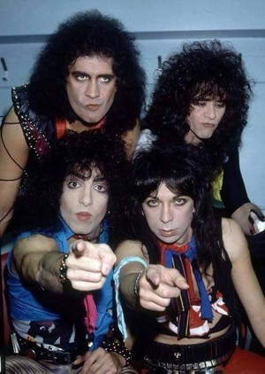  Kiss ~London, England...October 23, 1983 (Lick it Up World Tour)