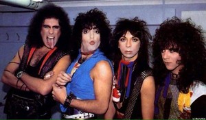  Kiss ~London, England...October 23, 1983 (Lick it Up World Tour)