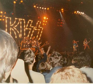  baciare ~London, England...October 23, 1983 (Lick it Up World Tour)