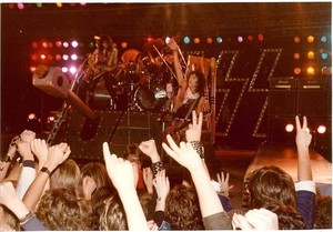  Ciuman ~ Malmö, Sweden...November 20, 1983 (Lick it Up Tour)