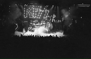  किस ~New Haven, Connecticut...December 18, 1976 (Rock and Roll Over Tour)
