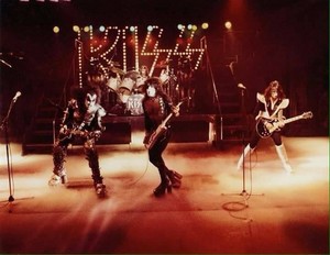  KISS ~Reading, Massachusetts...November 15, 1976 (rehearsal for promo videos)