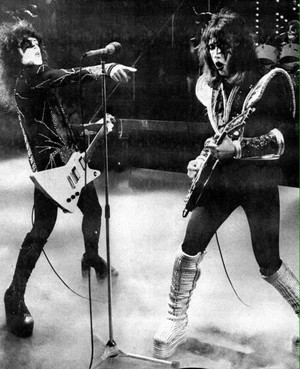  Paul and Ace ~Reading, Massachusetts...November 15, 1976 (rehearsal for promo videos)