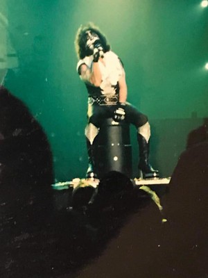  Peter ~Columbus, Ohio...December 6, 1998 (Psycho Circus Tour)