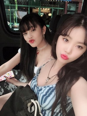  Soojin and Minnie