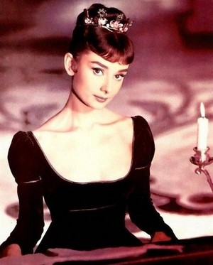  Audrey Hepburn