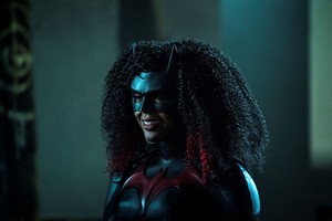 Batwoman || 2.03 || Bat Girl Magic! || Promotional Photos