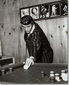  Elvis Playing Pool