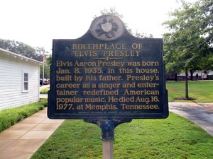  Elvis Presley Memorial Plaque