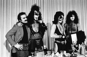  KISS ~Detroit, Michigan...January 24, 1976 (Alive Tour - Arrival -Press conference)