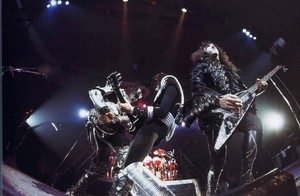  吻乐队（Kiss） ~Detroit, Michigan...January 29, 1977 (Rock and Roll Over Tour)