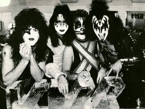  吻乐队（Kiss） ~Providence, Rhode Island...February 2, 1978 (ALIVE II Tour)