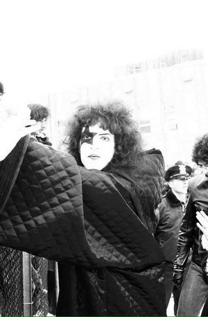  Paul ~Detroit, Michigan...January 24, 1976 (Alive Tour - Arrival -Press conference)