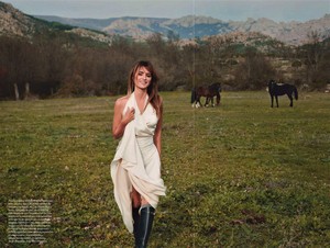  Penélope Cruz for Vogue Spain [January 2021]