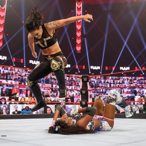 Raw 2/8/2021 ~ Naomi vs Shayna Baszler