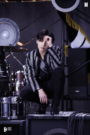  [Naver Post] BTS MAP OF THE SOUL ON:E CONCEPT PHOTOBOOK | JUNGKOOK