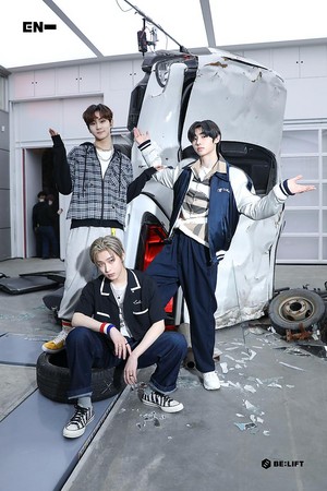  Behind the DOWN Ver. <BORDER : CARNIVAL> Photoshoot