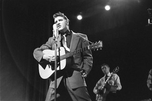  Elvis In konser