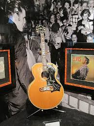  Elvis Presley's violão, guitarra