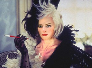  Emma Stone As Cruelly De Vil