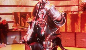  Gene ~Houston, Texas...March 15, 2011 (The Hottest tunjuk on Earth Tour)
