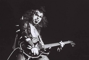  Gene ~Ontario, Canada...April 23, 1976 (Alive Tour)
