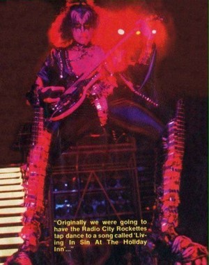  Gene ~Tokyo, Japan...March 31, 1978 (ALIVE II Tour)
