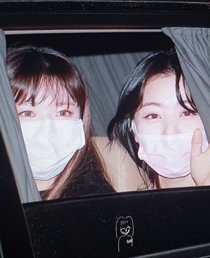  Jeongyeon and Jihyo