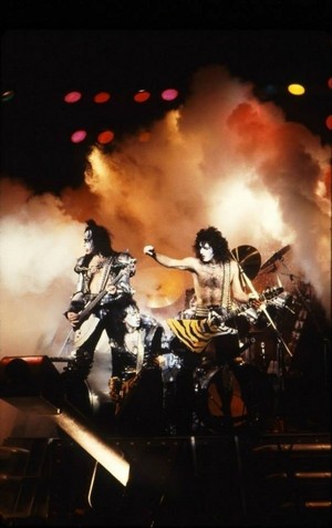  キッス ~Los Angeles, California...March 27, 1983 (Creatures of the Night Tour)