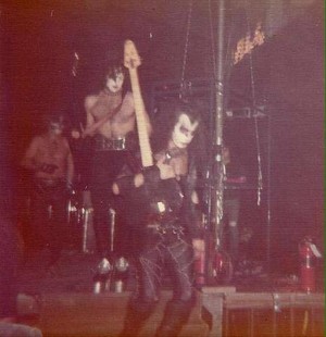 KISS ~Palatine, Illinois...April 19, 1975 (William Fremd High School)