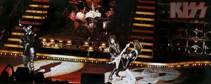  baciare ~Tokyo, Japan...April 4, 1977 (Rock and Roll Over Tour)