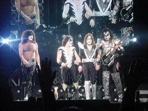  Kiss ~Yokohama, Japan...March 9, 2001 (Farewell Tour)