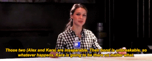  Melissa Benoist on Kara being there for Alex in season 2