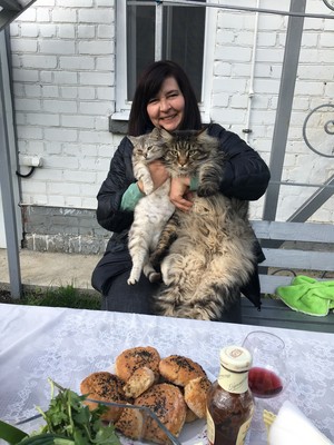  My sister Lucy with her Кошки for 29/04/2021