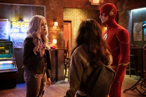  The Flash || 7.07 || Growing Pains || Promotional foto's