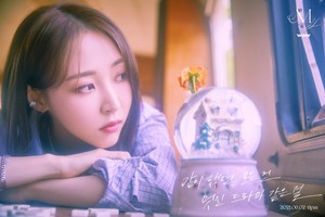  11th Mini Album [WAW] SOLO CONCEPT ছবি | MOONBYUL